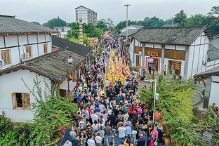 足球报：国足首战场地是国奥队伤心地，王秋明、张玉宁都是亲历者